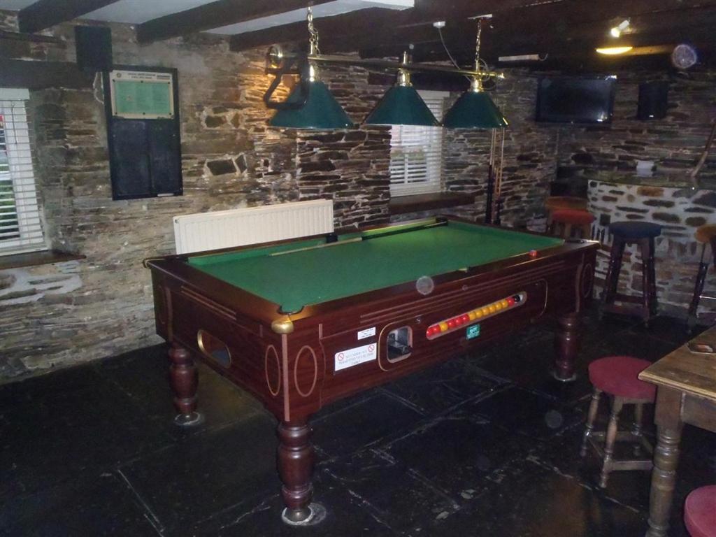 The Farmers Arms Saint Merryn Екстериор снимка